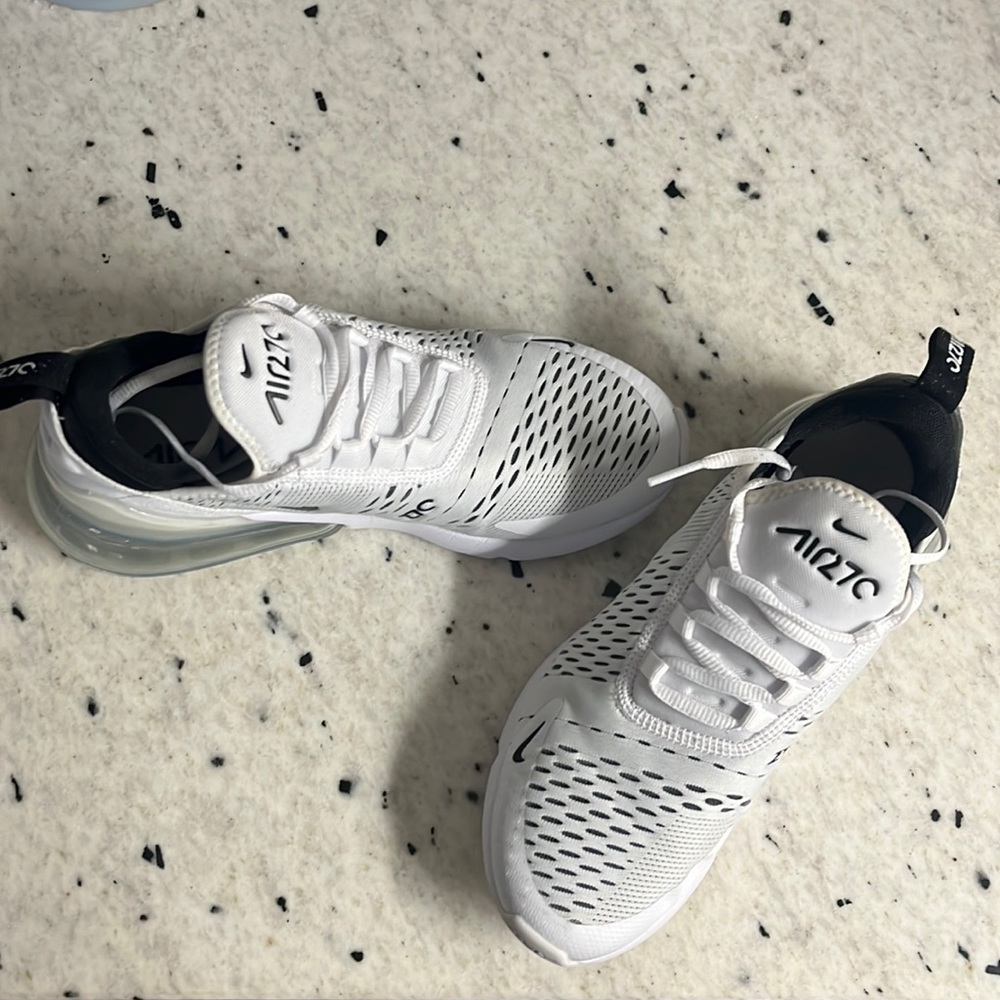 Nike AirMax 270 Size 8